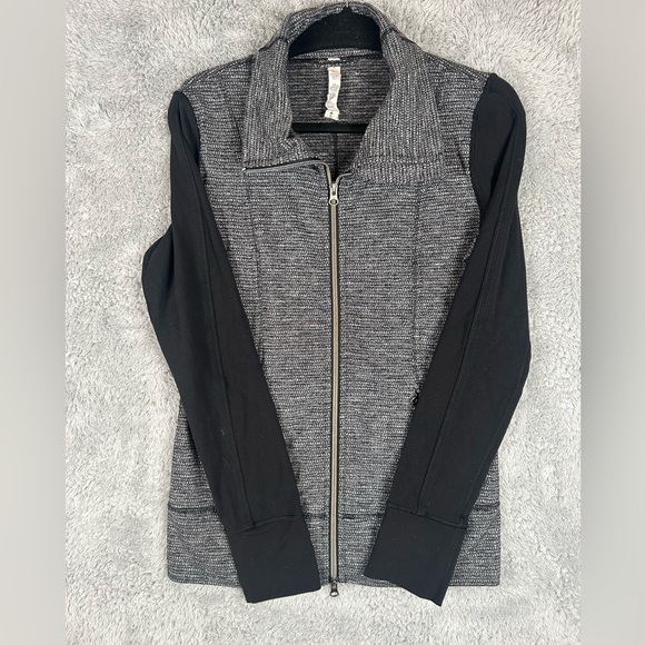 LULULEMON Daily Yoga Coco Pique Black Jacket Women’s, Size 6 - Picture 11 of 15